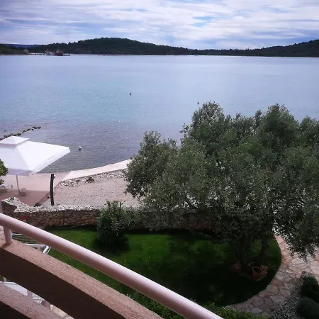 Apartamento Sandra I Davor Lonic Kukljica