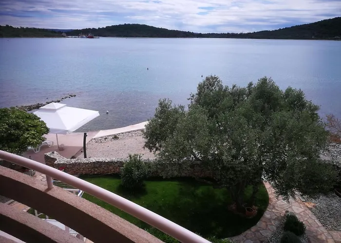 Apartamento Sandra I Davor Lonic Kukljica