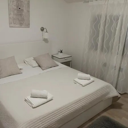 Sandra I Davor Lonic Apartment