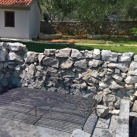 Apartment Sandra I Davor Lonic *
