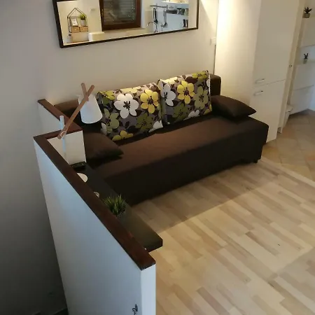 Apartment Sandra I Davor Lonic *
