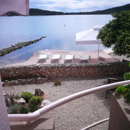 Apartment Sandra I Davor Lonic Kukljica