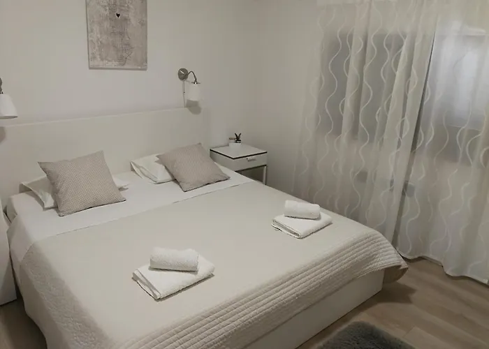 Sandra I Davor Lonic Appartement