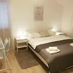 公寓 Sandra I Davor Lonic 库克利卡