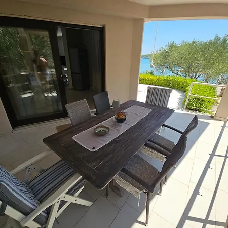 Sandra I Davor Lonic Kukljica