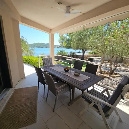 Sandra I Davor Lonic Lägenhet