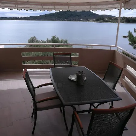 Apartament Sandra I Davor Lonic