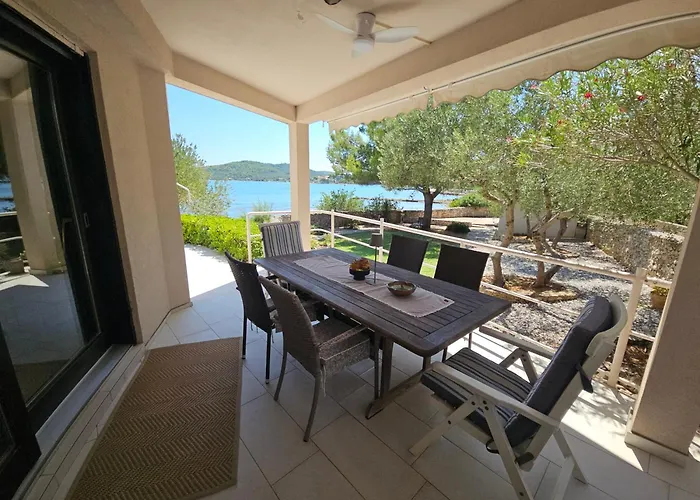 Sandra I Davor Lonic Lägenhet