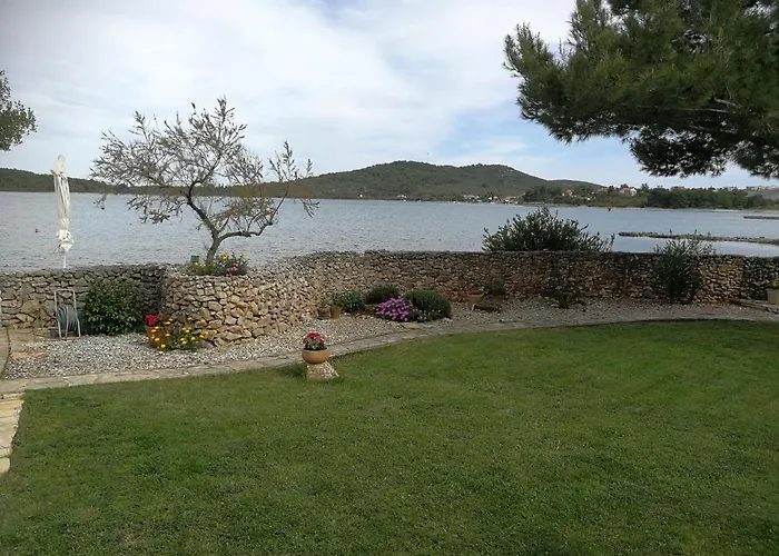 Sandra I Davor Lonic Lägenhet Kukljica